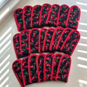 Chili's Restaurant Chili Pepper Pan Handle Holders Cast‎ Iron DEADSTOCK Padded